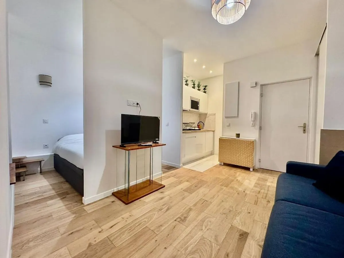 Apartment Charming Studio In The Heart Of Nice